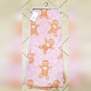 Docofil Pink & White Dots Gingerbread Man 51 x 67 Inch Throw Blanket